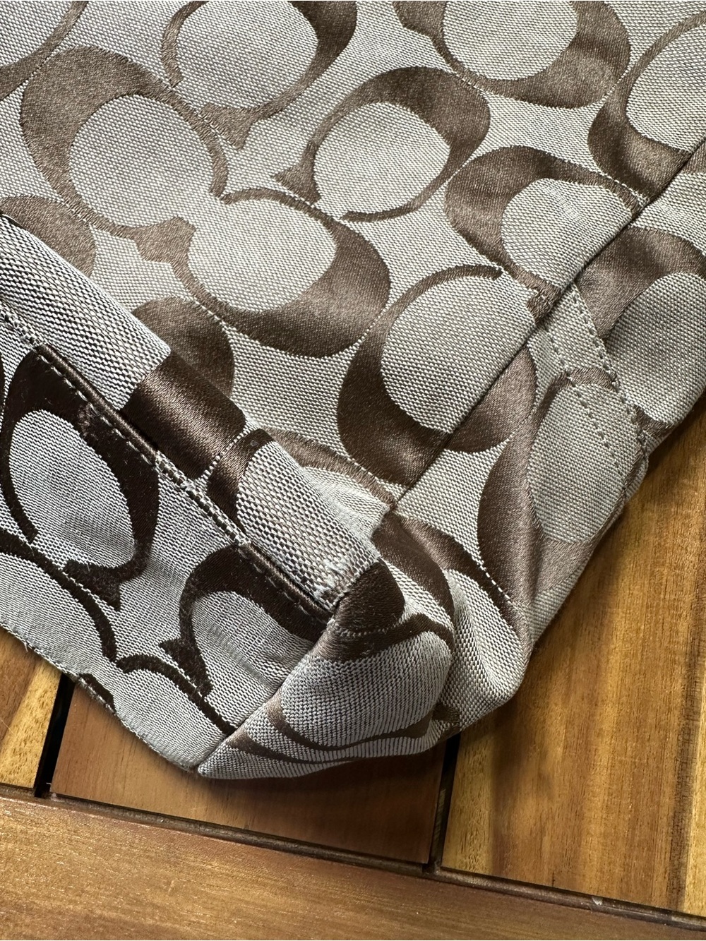 Coach Large Brown & Beige Signature Canvas Tote - Picture 11 of 12